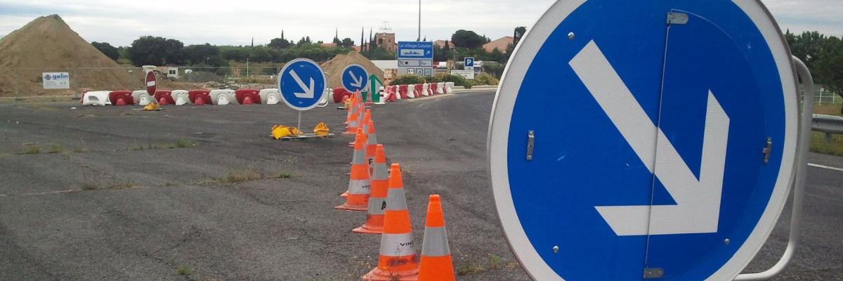 Why Long Life Sign Vinyl Is Ideal for Harsh Weather Conditions